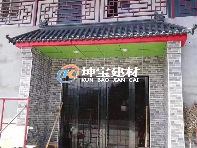 轻质仿古一体瓦让火锅店门庭装饰更加简单方便快捷