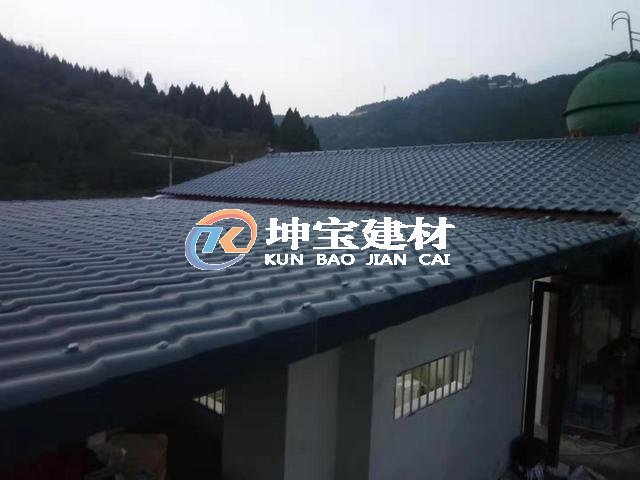 金龙长城周边酒店翻修屋面合成树脂瓦